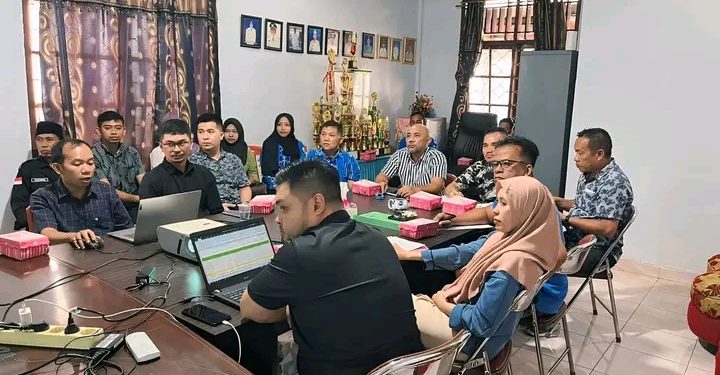 BPD Desa Bungko dan Pemdes Hadiri Evaluasi Ranperdes APBDes 2025